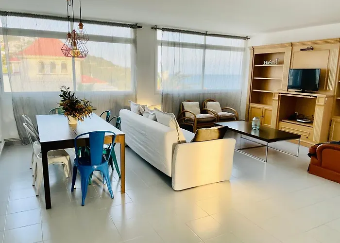 La Marina Seaview Penthouse